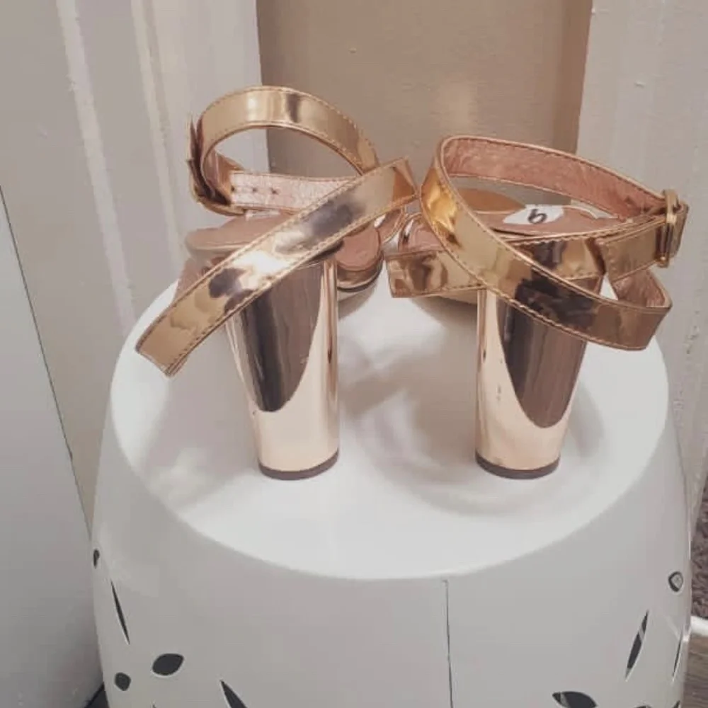 Women RoseGold Chunky Sandal Heels 🌴